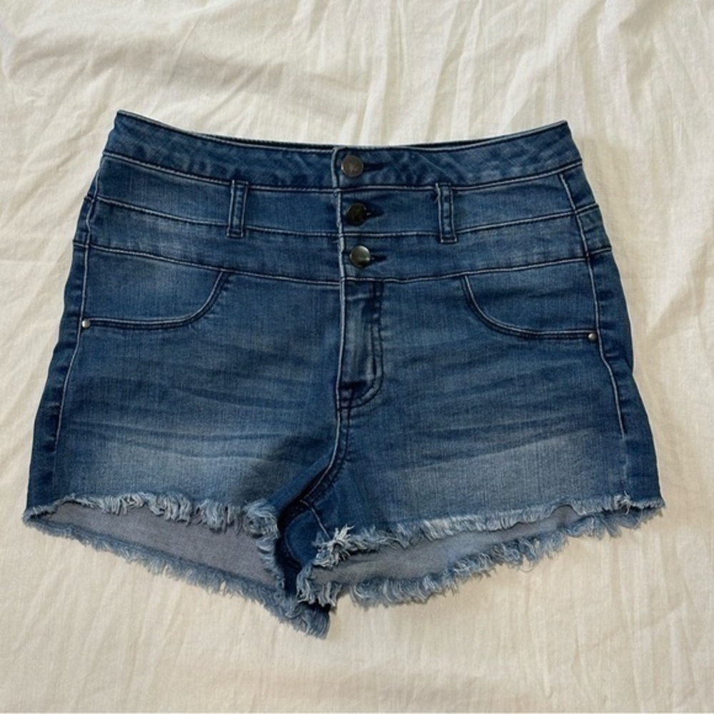 Refuge shorts